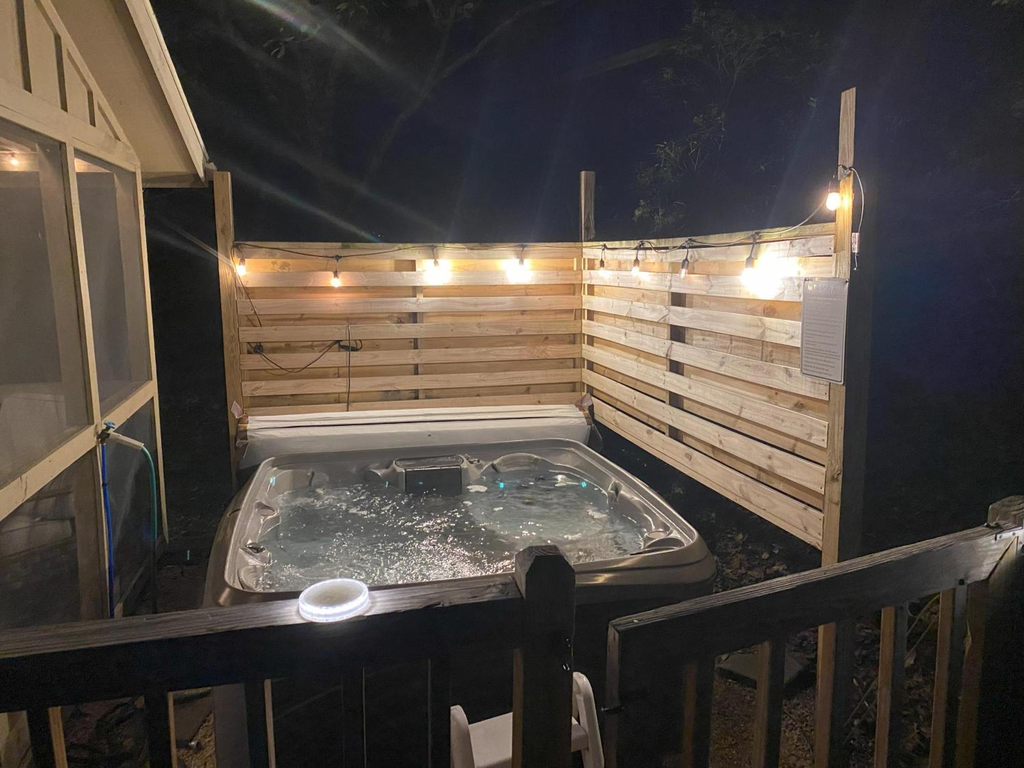 Pocono Mountain Home , Hot Tub- 1 Mile To Skiing! Таннерсвилл Экстерьер фото