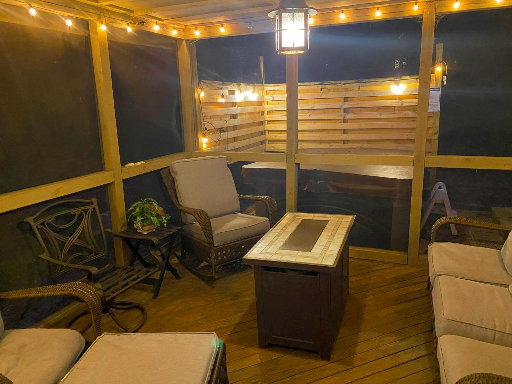 Pocono Mountain Home , Hot Tub- 1 Mile To Skiing! Таннерсвилл Экстерьер фото